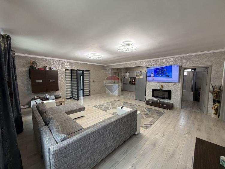 Casă individuală cu 4 camere cu Teren 492 Mp în Vânători