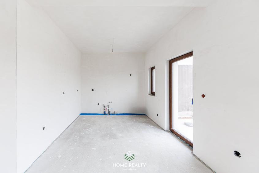 Duplex cu 5 camere cu Canalizare în Plopi
