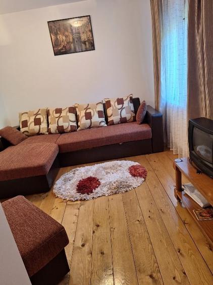 Duplex cu 4 camere cu Canalizare în Râu de Mori