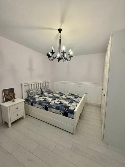 Apartament cu 2 camere decomandat în Peninsula