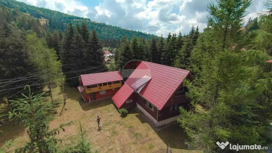 Casă cu 7 camere cu Teren 3326 Mp în Arieșeni