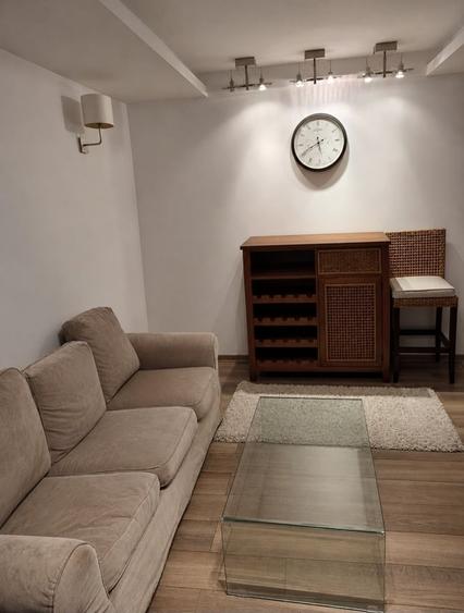 Apartament cu 3 camere decomandat, mobilat în Crângași
