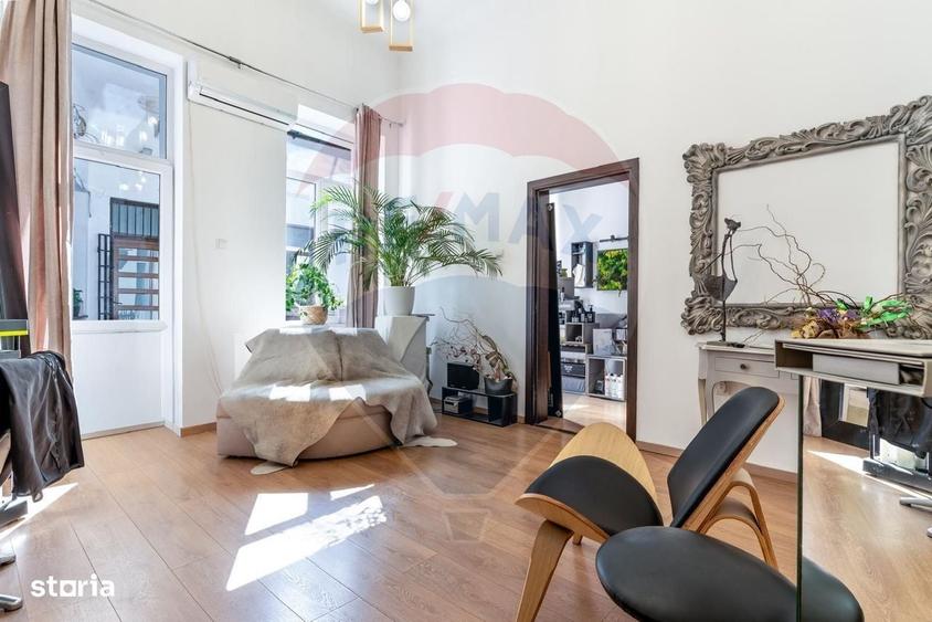 Apartament cu 2 camere semidecomandat în P-ța Mihai Viteazul