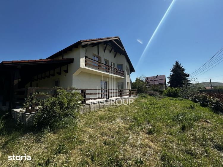 Casă cu 4 camere cu Teren 1523 Mp în Apahida