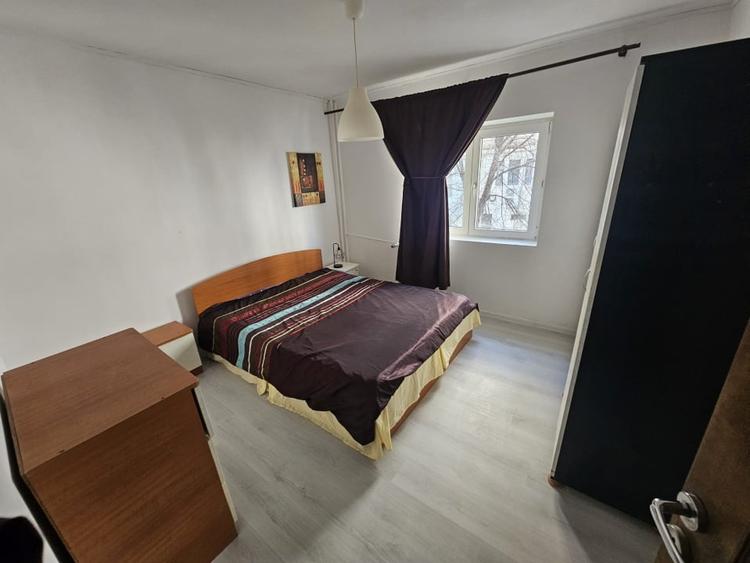 Apartament cu 3 camere decomandat, mobilat în Unirii