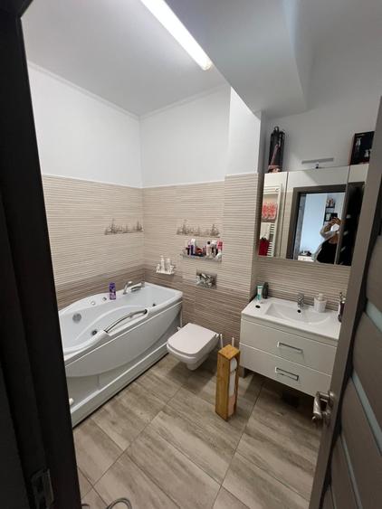 Apartament modern cu 3 camere și terasă, (optional  3 locuri parcare) -190.000 € - 13