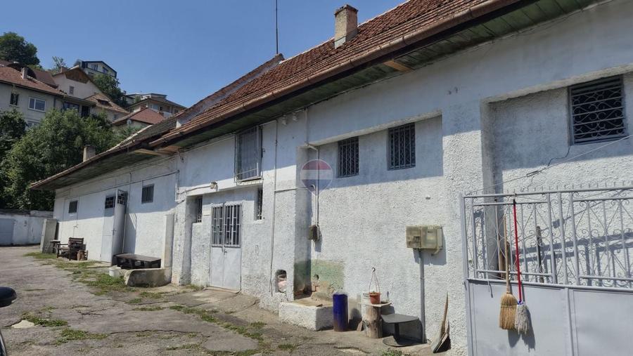 Spațiu comercial, de 303 mp, în Brașovul Vechi