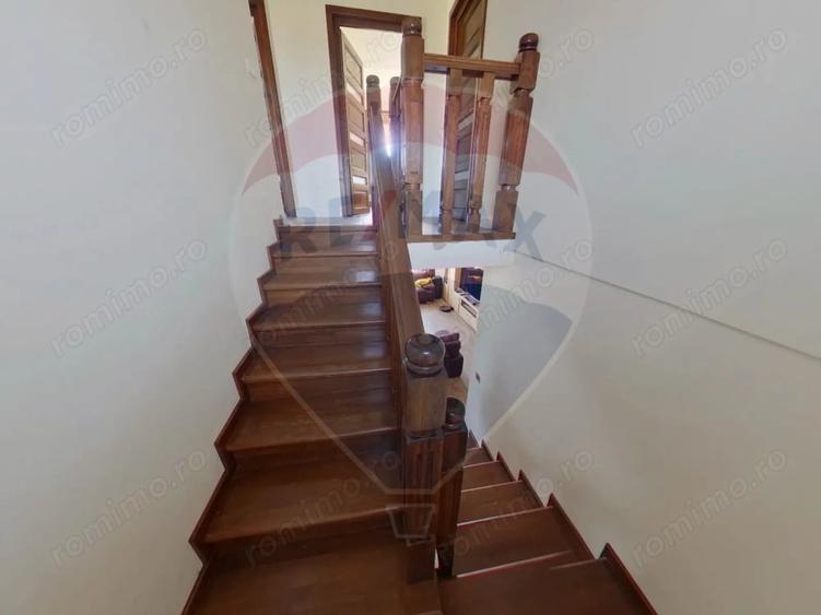 Casă cu 4 camere cu Teren 1160 Mp în Sarasău