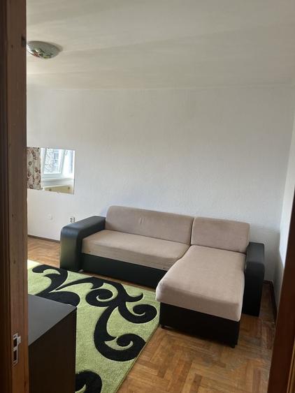 Apartament cu 2 camere decomandat în Exterior Vest