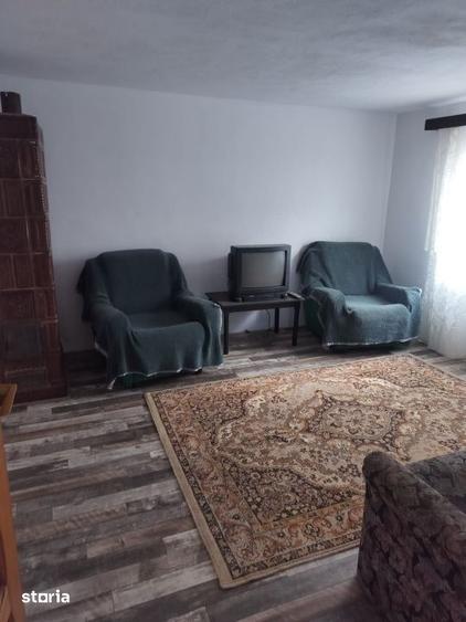 Casă cu 2 camere cu Teren 500 Mp în Poiana Mare