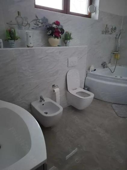Casa de vis. la intrare in cumpana - 9