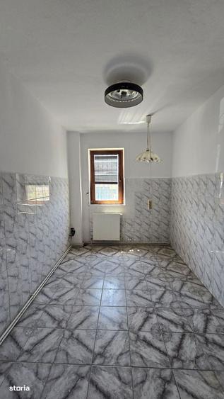 Apartament cu 4 camere în Central