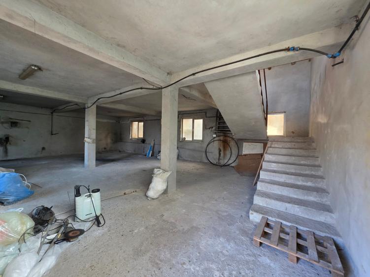 Spațiu industrial, de 350 mp, în Găneasa