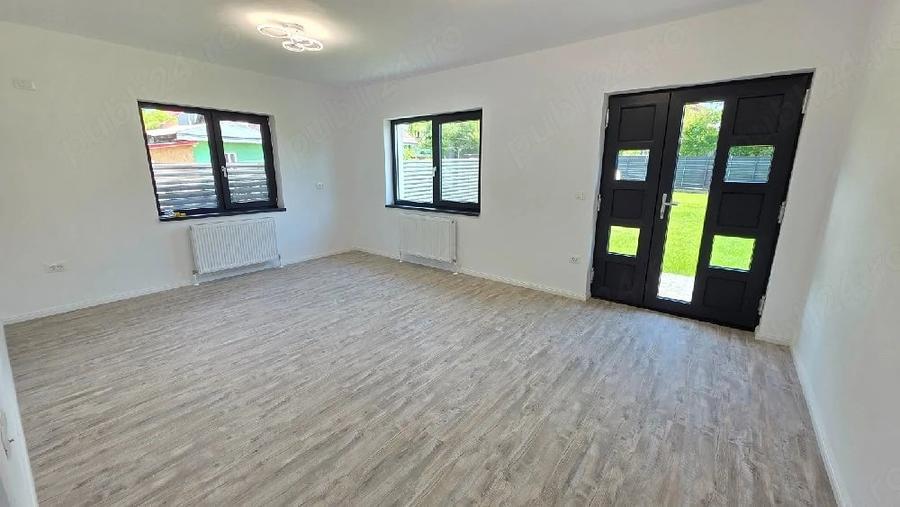 Casă cu Teren 650 Mp în Ferești