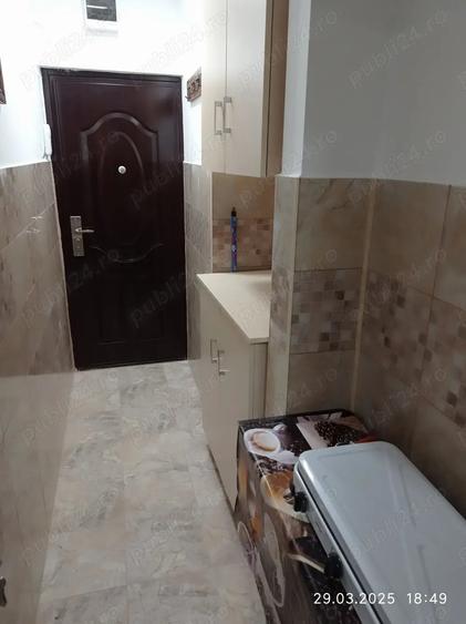 Garsonieră decomandată în Micro 19