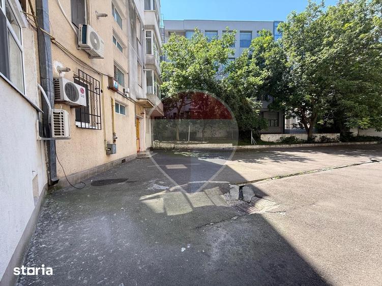 Garsonieră decomandată în Peninsula