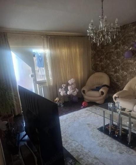Apartament cu 4 camere decomandat în Inel I