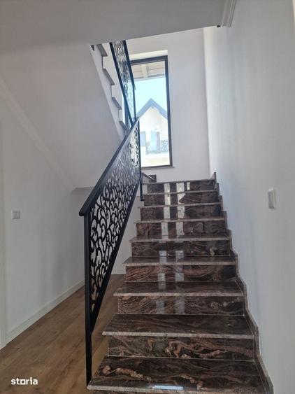 Casă cu 4 camere în Central
