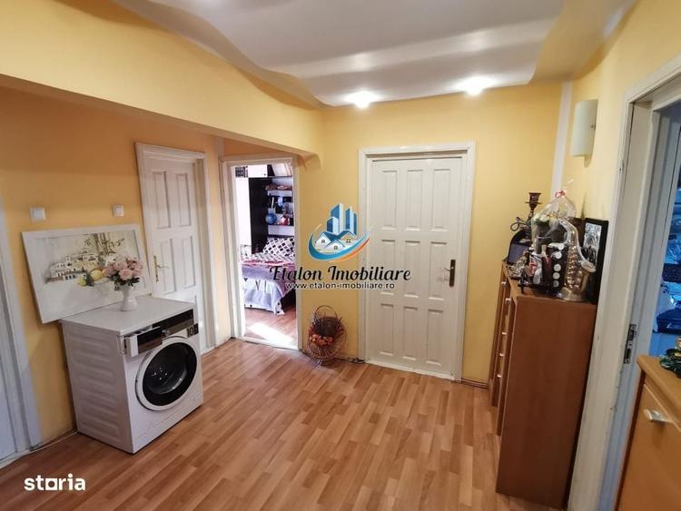 Apartament cu 3 camere decomandat în Calea Romanului