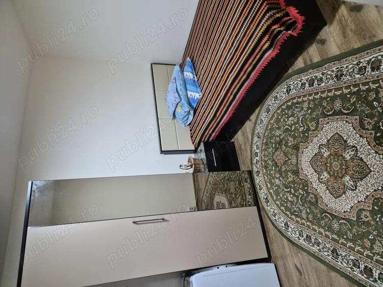 Apartament cu 2 camere semidecomandat în Cuza Vodă