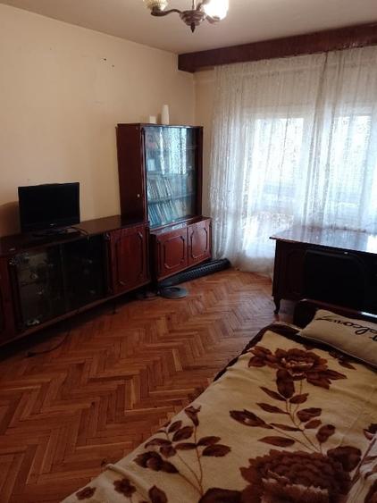 Inchir8ez camere in zona cămin studentesc - 1