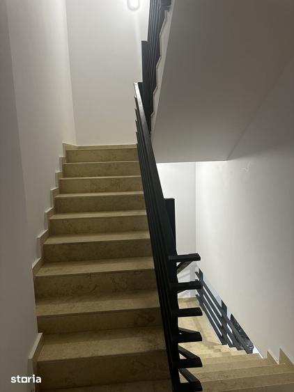 Apartament cu 3 camere decomandat în Socola