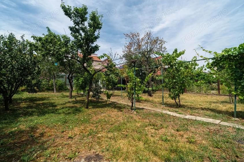 REZERVAT! Casa 5 camere - teren 688 mp - Parneava - COMISION 0 - 8