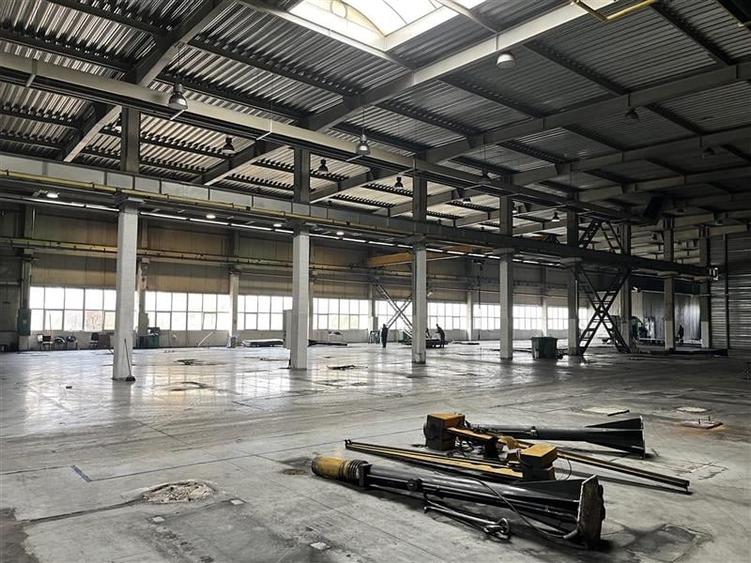 Spațiu industrial, de 5,000 mp, în Militari