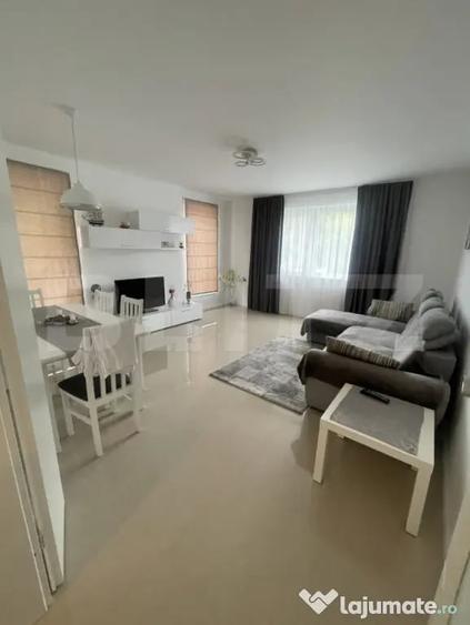 Casă cu 3 camere cu Teren 3500 Mp în Central