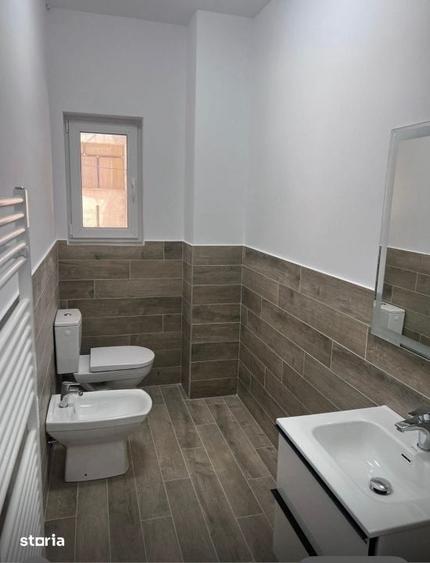 Spațiu comercial, de 55 mp, în Central