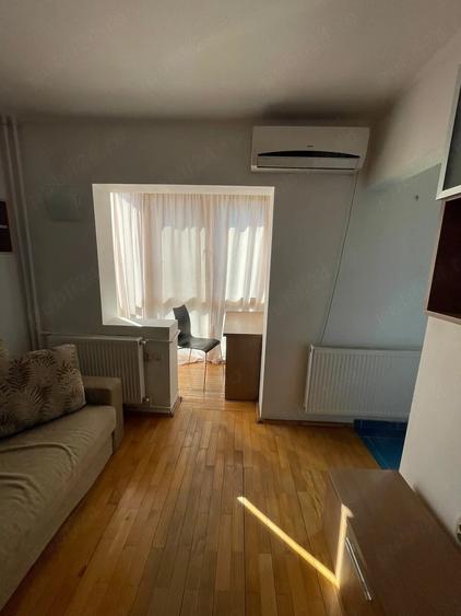 Garsonieră decomandată, mobilată în Central