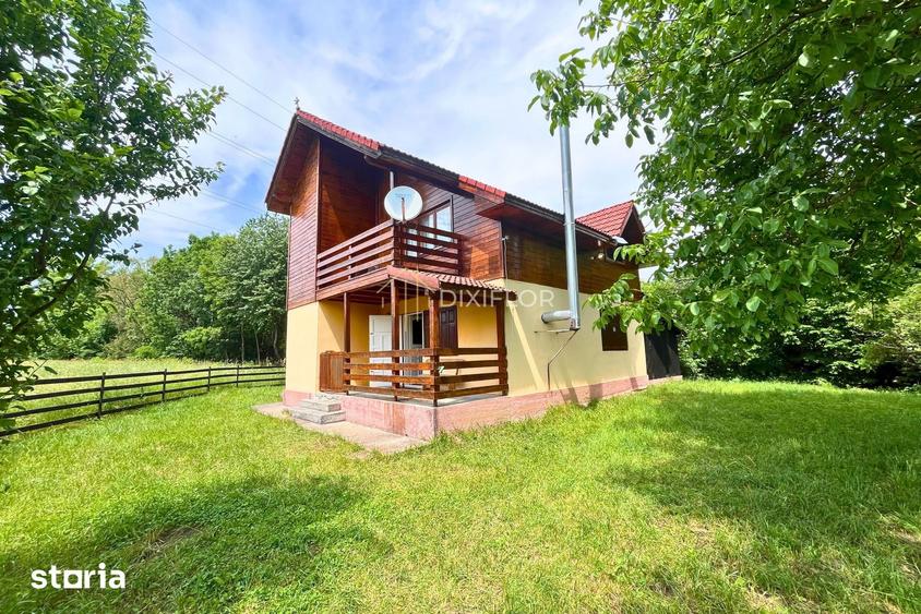 Casă cu 4 camere cu Teren 353 Mp în Eremitu