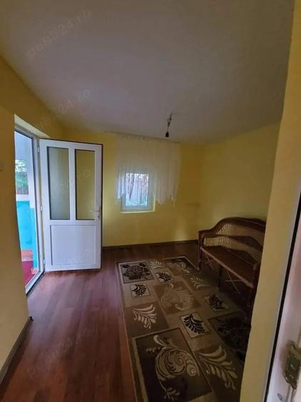 Casă cu Teren 1600 Mp în Ciulnița