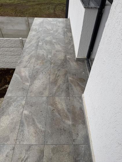 Duplex cu 3 camere cu Canalizare în Central