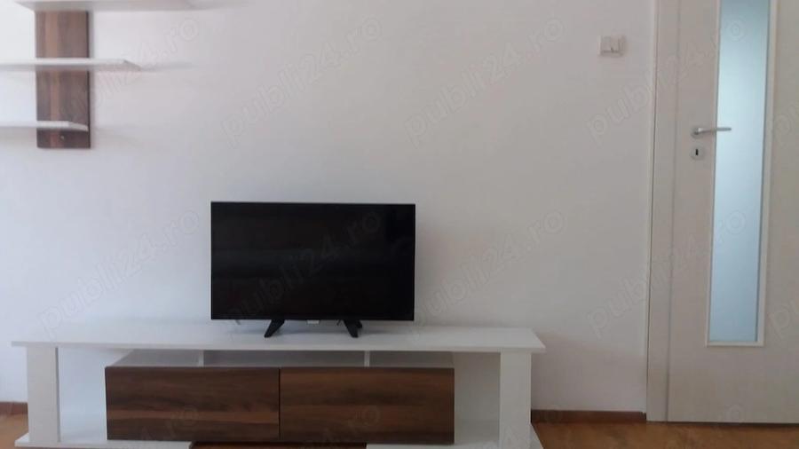 Apartament cu 2 camere decomandat, mobilat în Exterior Vest