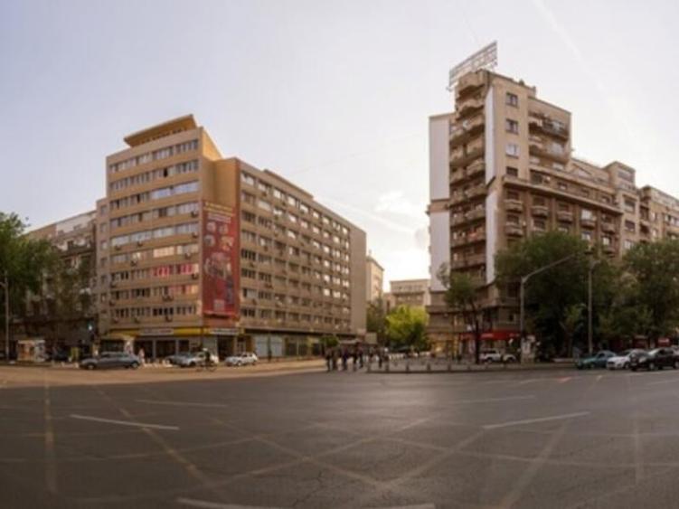 Apartament cu 3 camere decomandat în Universitate