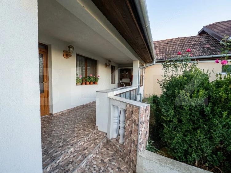 Casă cu Teren 1358 Mp în Dumbrava (Unirea)