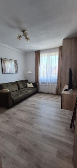 Apartament cu 2 camere decomandat, mobilat în Central