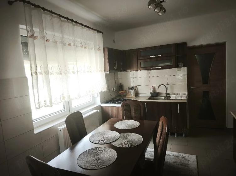 Casă cu 2 camere cu Teren 905 Mp în Central