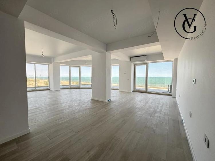 Apartament cu 3 camere semidecomandat în Nord