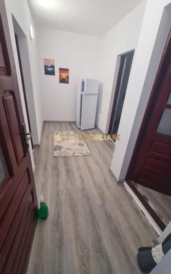 Casă individuală cu 3 camere decomandat cu Canalizare în Străulești