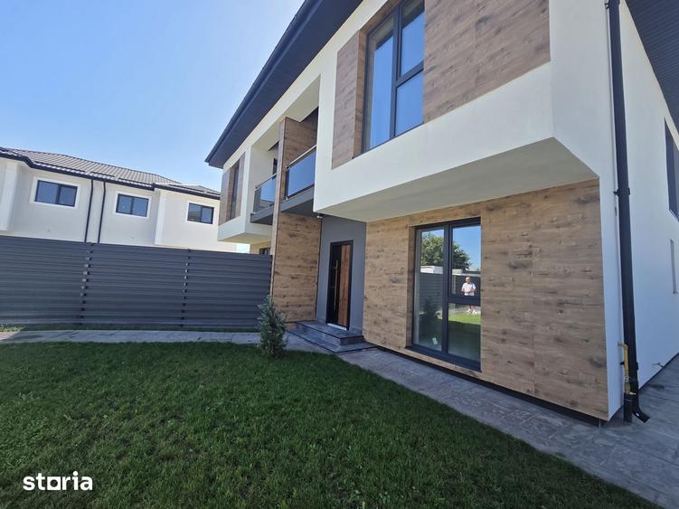 Casă cu 4 camere cu Teren 270 Mp în Central