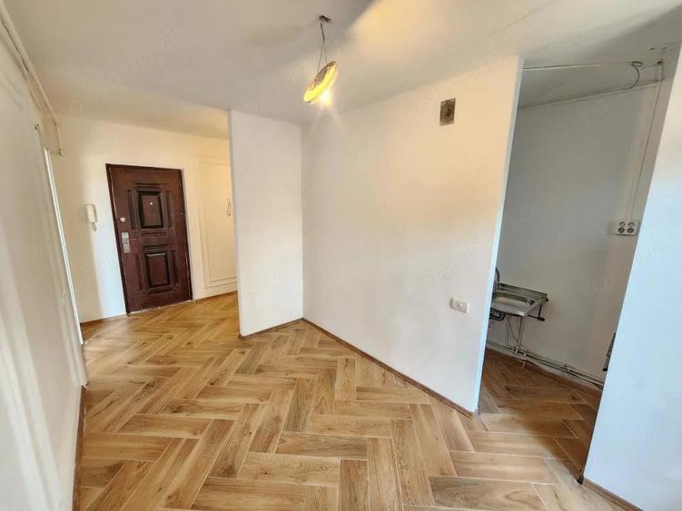 Apartament cu 2 camere decomandat în Lunei