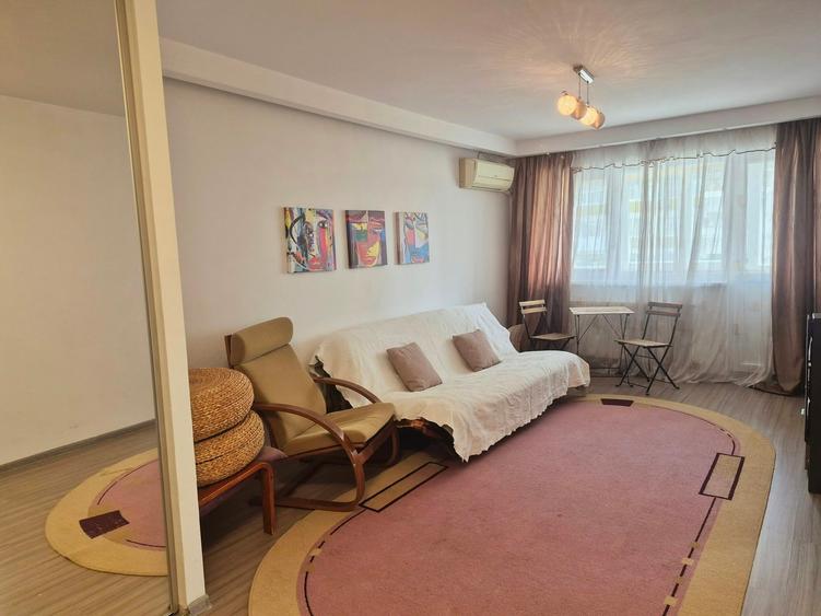Apartament cu 2 camere semidecomandat în Tineretului