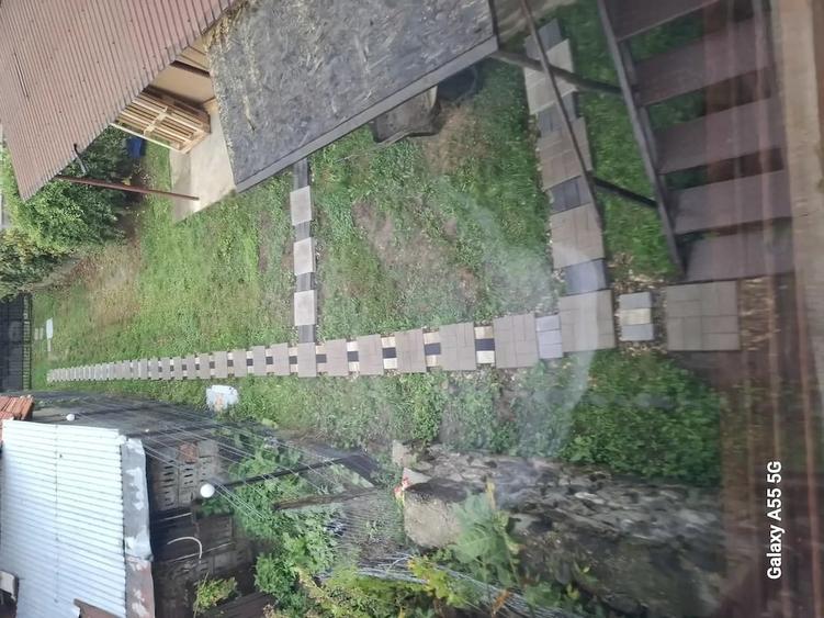 Casă cu 3 camere cu Teren 1320 Mp în Central