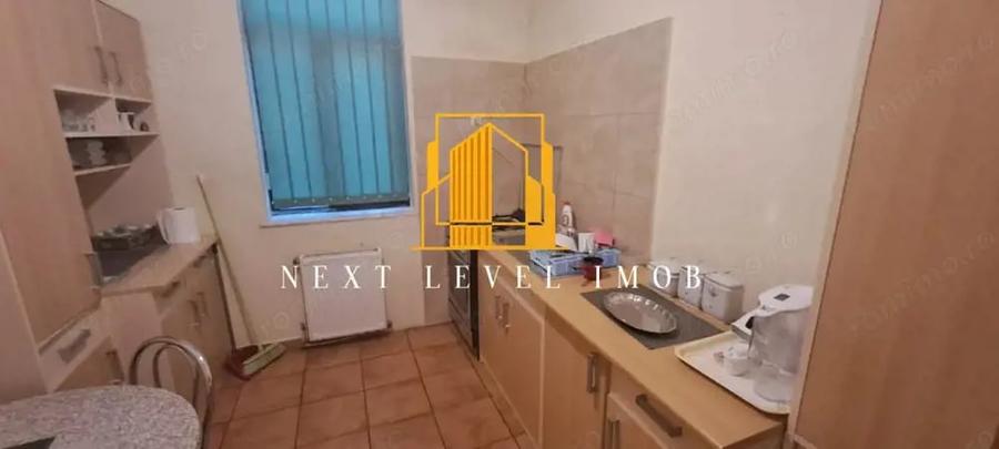 Casă cu 5 camere cu Teren 654 Mp în Eremia