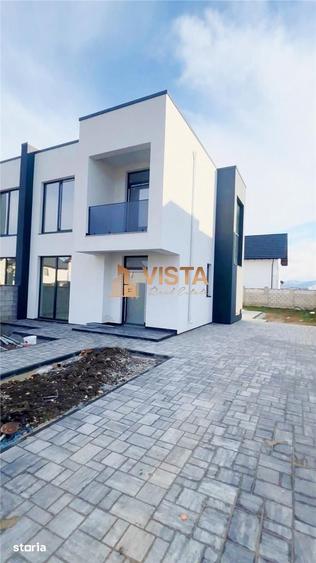 Casă cu 4 camere cu Teren 325 Mp în Sânpetru