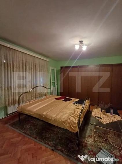 Casă cu 5 camere cu Teren 1085 Mp în Călărași