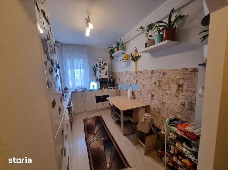 Apartament cu 2 camere semidecomandat, mobilat în Central