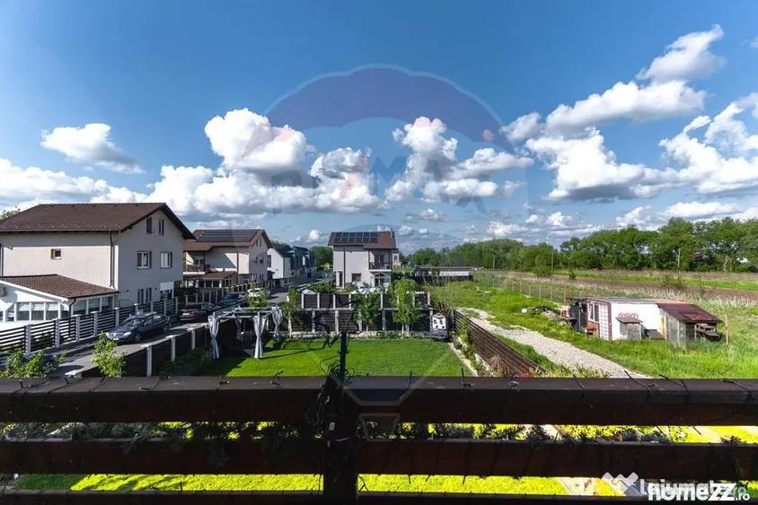 Casă cu 5 camere cu Teren 440 Mp în Bartolomeu